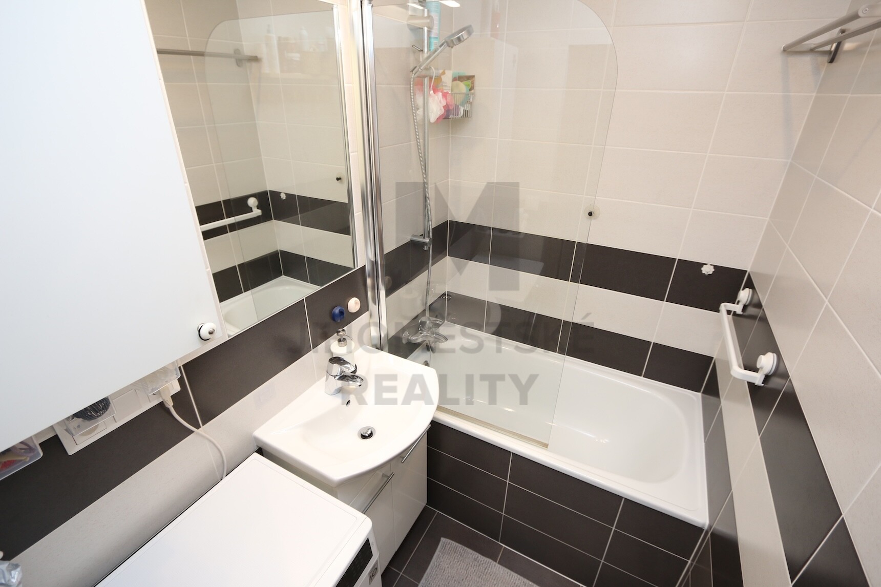 PRODEJ BYTU 2+kk, Steinerova, Praha 4 - Háje