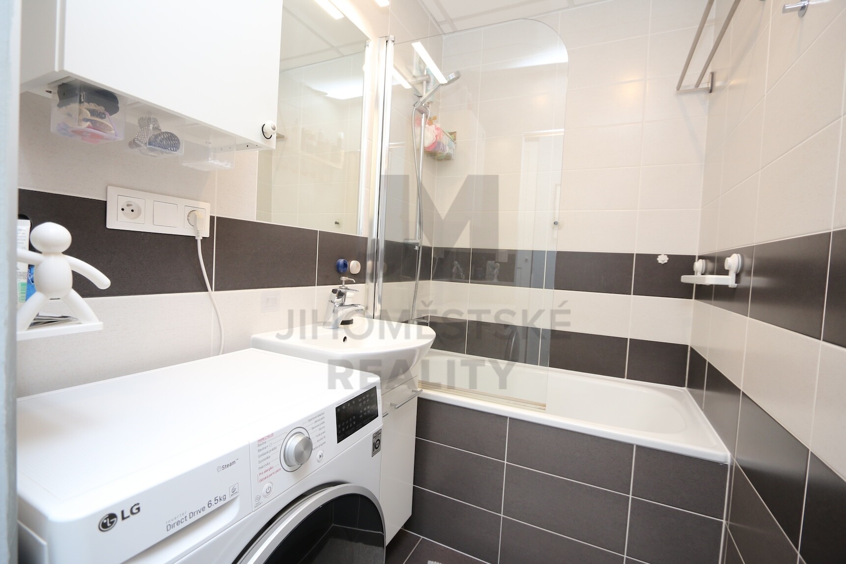 PRODEJ BYTU 2+kk, Steinerova, Praha 4 - Háje