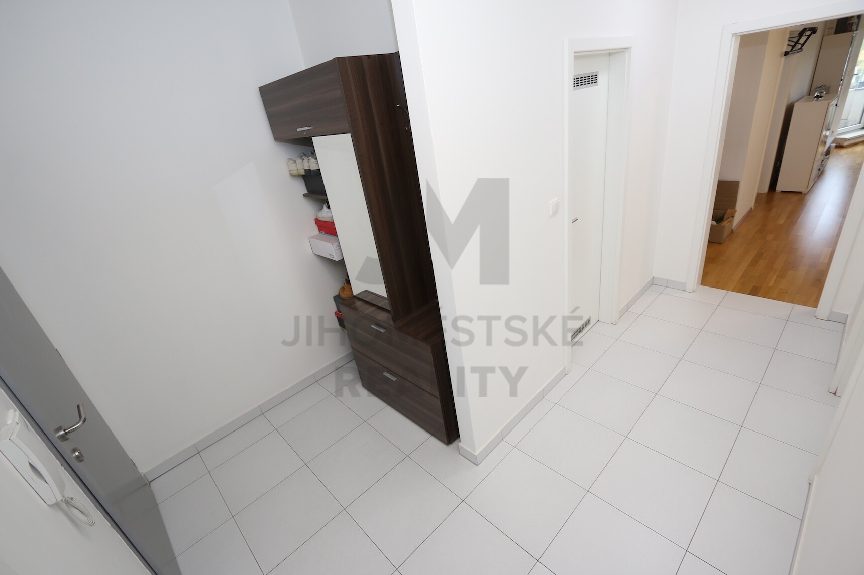 NÁJEM BYTU 3+kk S LODŽIÍ A GAR. STÁNÍM, U Svobodárny, Praha 9 - Libeň