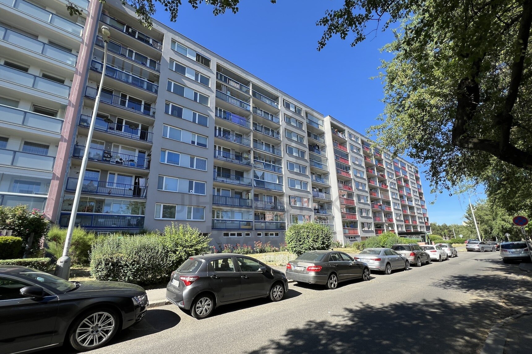 NÁJEM BYTU 3+kk S LODŽIÍ, Konstantinova, Praha 4 - Chodov